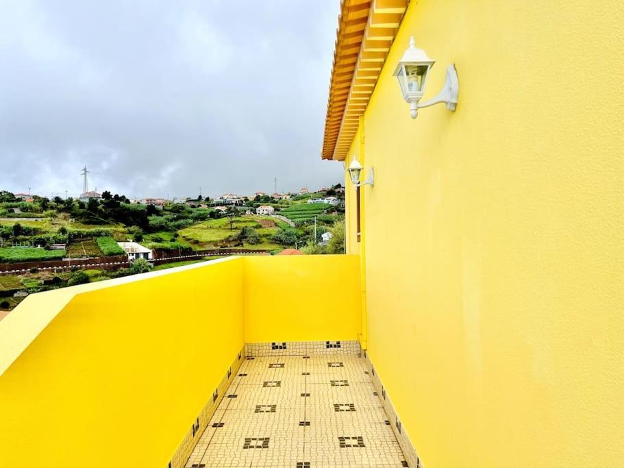 Casa Amarela By Your Madeira Rentals ปอนตา ดู โซล ภายนอก รูปภาพ