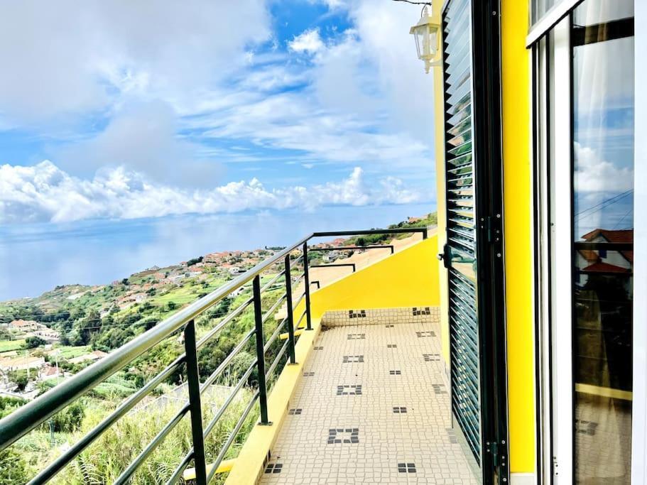 Casa Amarela By Your Madeira Rentals ปอนตา ดู โซล ภายนอก รูปภาพ