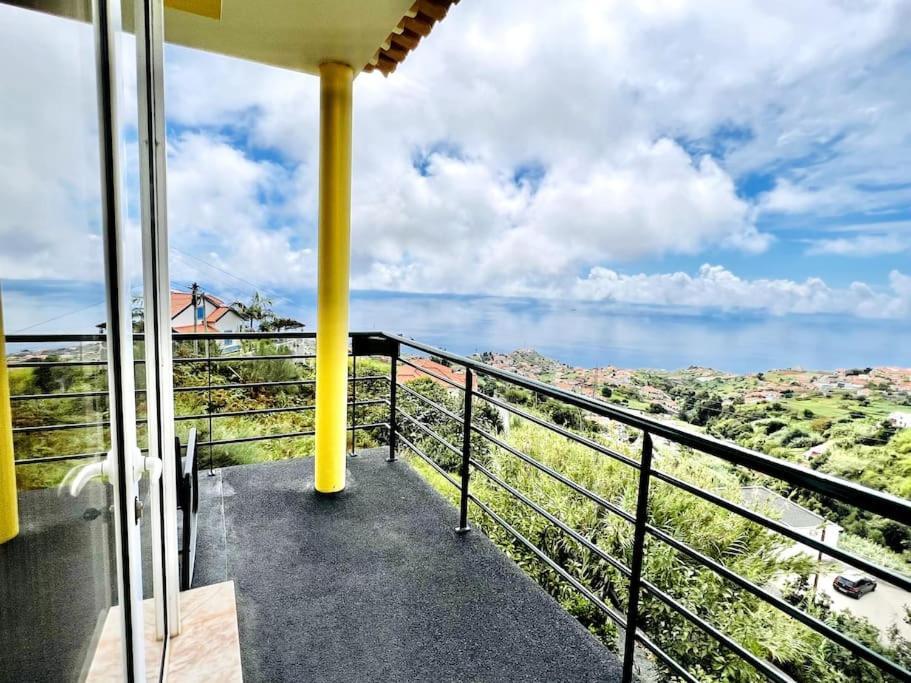 Casa Amarela By Your Madeira Rentals ปอนตา ดู โซล ภายนอก รูปภาพ