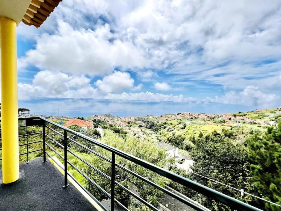 Casa Amarela By Your Madeira Rentals ปอนตา ดู โซล ภายนอก รูปภาพ